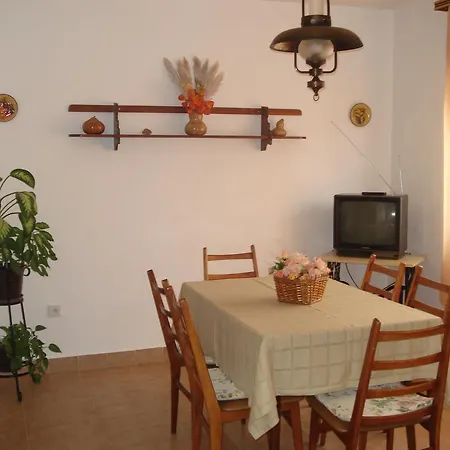 Ancica Apartman *